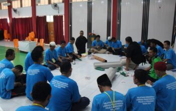 Warga Binaan Lapas Pekanbaru Dilatih Membuat Sepatu