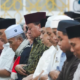 Antusias Malam Pertama Ramadhan 1447 H , Bupati Kuansing Ikut Shalat Tarawih Di Masjid Agung Ar-Raudah
