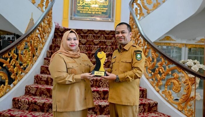Wabup Bengkalis Serahkan Penghargaan, Tekankan Sinergi dan Kerja Nyata
